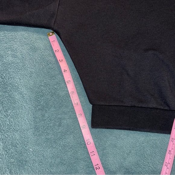 Nike Women's Black Crewneck Sweater Size Small - Picture 4 of 7